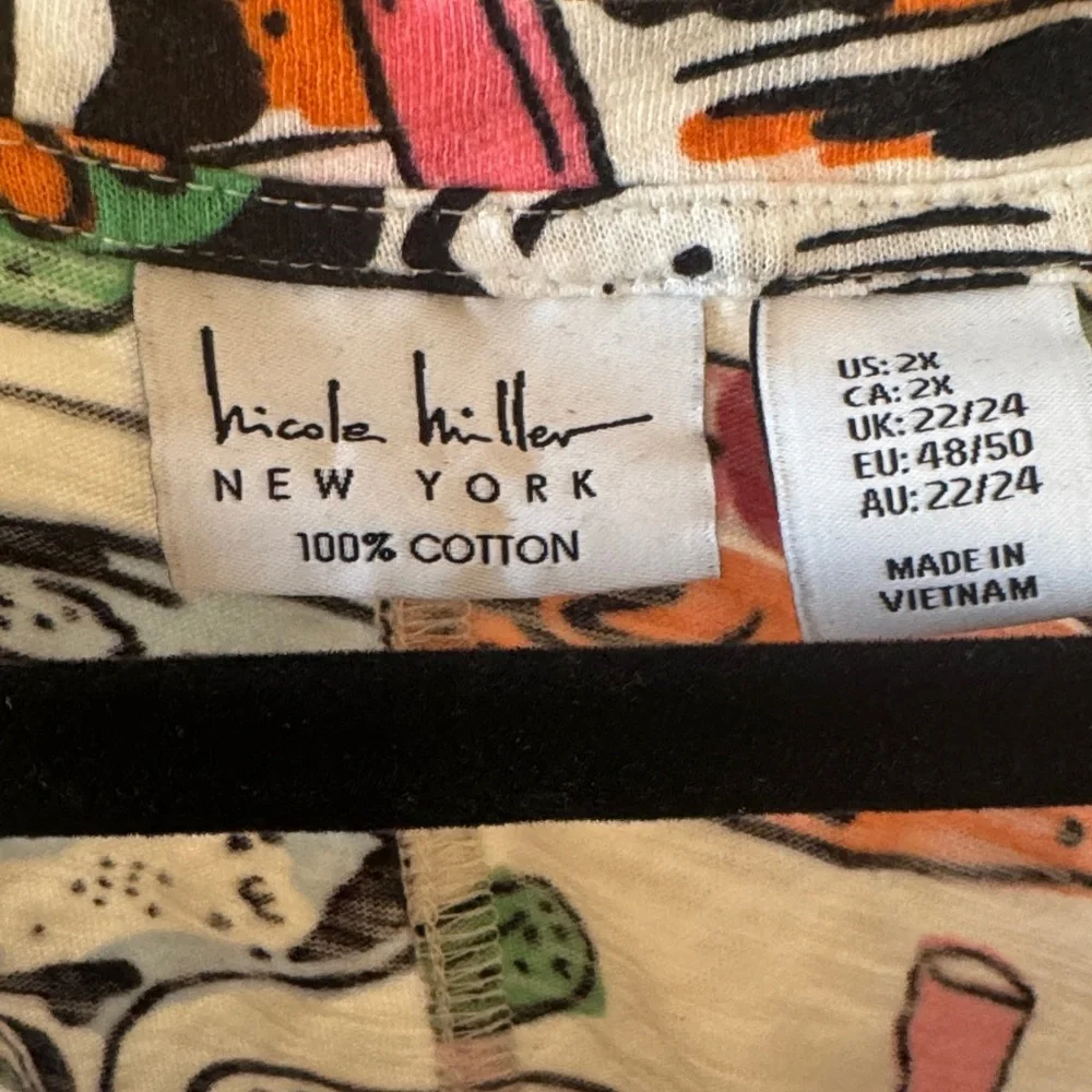 Nicole Miller Multicolor Cocktail Print Short Sleeve Top L 25 in Pit 2 Pit 22 in - Picture 3 of 3